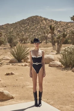 Western One Piece